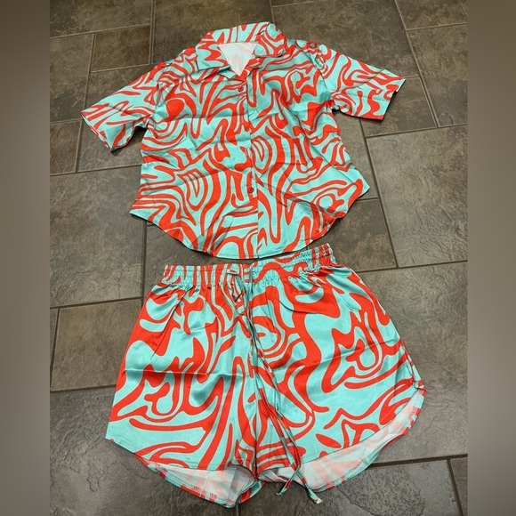 Tops - 🥵 Vibrant red and Teal Shirt and Shorts Set